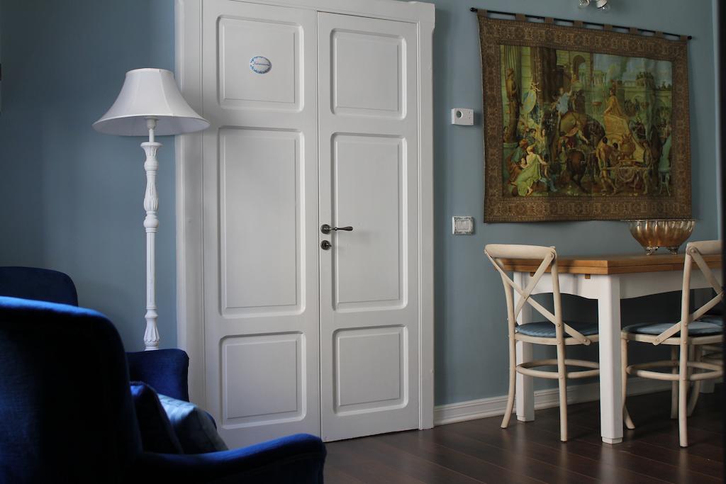 B&B Via Dell'Astrologo โกเซนซา ภายนอก รูปภาพ